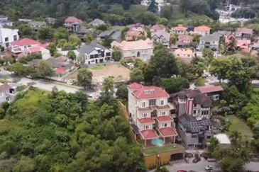 Jalan Tengku Ampuan Zabedah E 9/E