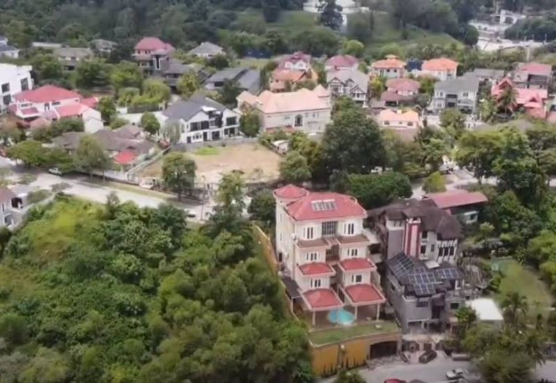 Jalan Tengku Ampuan Zabedah E 9/E