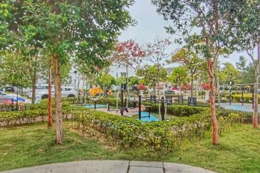 Monet Springtime @ Sunsuria City