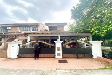 Double Storey Corner Lot Terrace House  Melawati KL For Sale