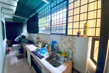 Double Storey Corner Lot Terrace House  Melawati KL For Sale