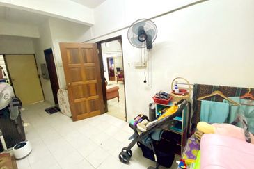 Double Storey Corner Lot Terrace House  Melawati KL For Sale