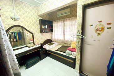 Double Storey Corner Lot Terrace House  Melawati KL For Sale