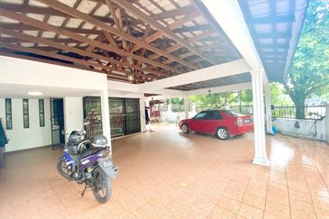 Double Storey Corner Lot Terrace House  Melawati KL For Sale
