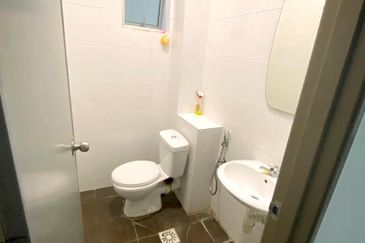 Neos @ PandanMas Townhouse