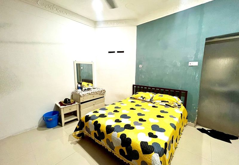 Corner Lot Double Storey Bandar Tasik Selatan KL for sale