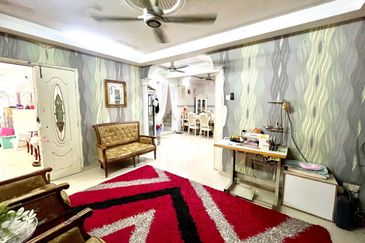 Corner Lot Double Storey Bandar Tasik Selatan KL for sale