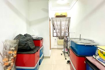 Corner Lot Double Storey Bandar Tasik Selatan KL for sale