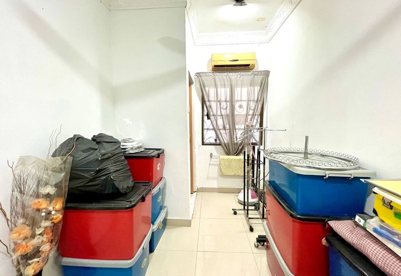 Corner Lot Double Storey Bandar Tasik Selatan KL for sale