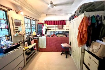 Corner Lot Double Storey Bandar Tasik Selatan KL for sale