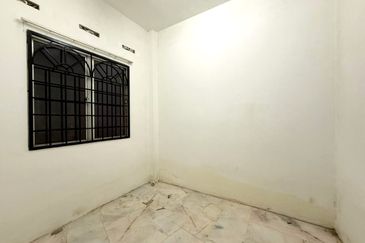 Kekwa Apartment @ Putra Perdana