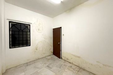 Kekwa Apartment @ Putra Perdana