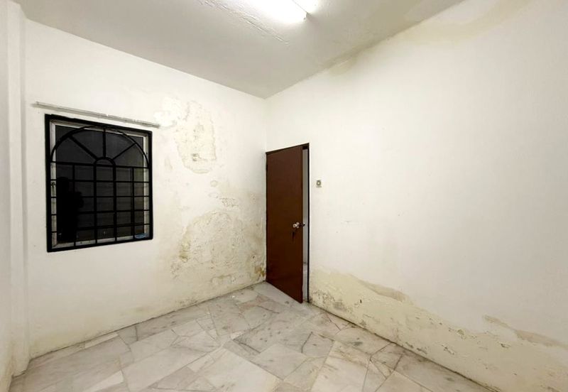 Kekwa Apartment @ Putra Perdana