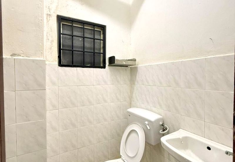 Kekwa Apartment @ Putra Perdana