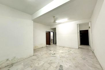 Kekwa Apartment @ Putra Perdana