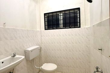 Kekwa Apartment @ Putra Perdana