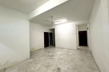 Kekwa Apartment @ Putra Perdana