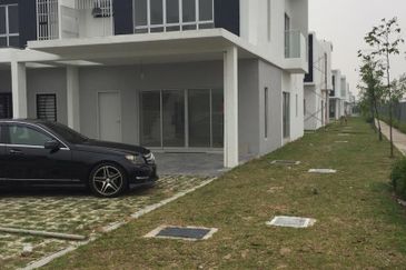 Casa Green @ Cybersouth