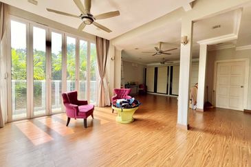 Bangi Lakehill Villas