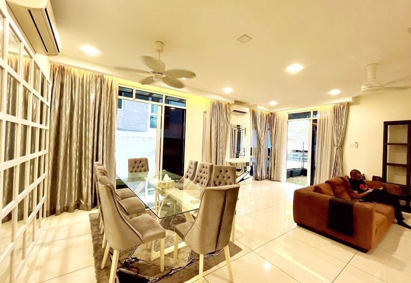 Saville @ The Park - Twin Villa