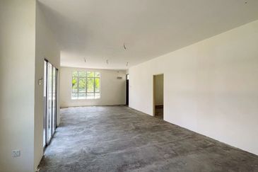 Taman Tasik Semenyih (Lake Residence)