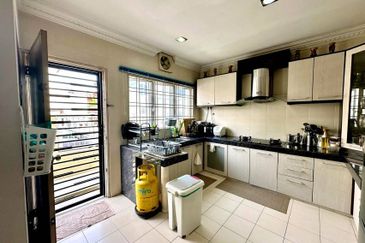 Pusat Bandar Putra Permai