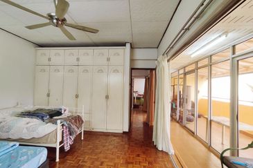 50% Discount Cheapest 4 Storey Bungalow House Taman Duta KL