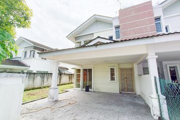 Taman Tasik Semenyih (Lake Residence)