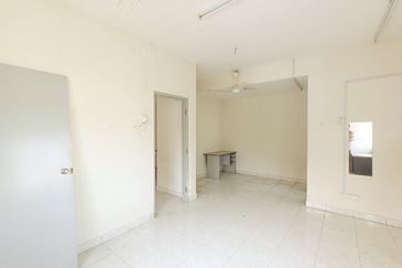 Taman Tasik Semenyih (Lake Residence)