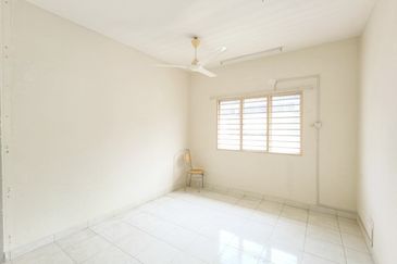 Taman Tasik Semenyih (Lake Residence)