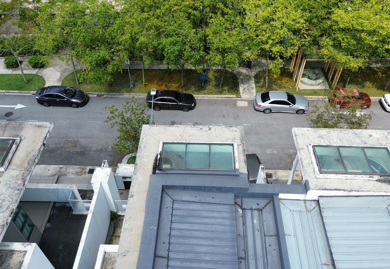 Lake Point Residence