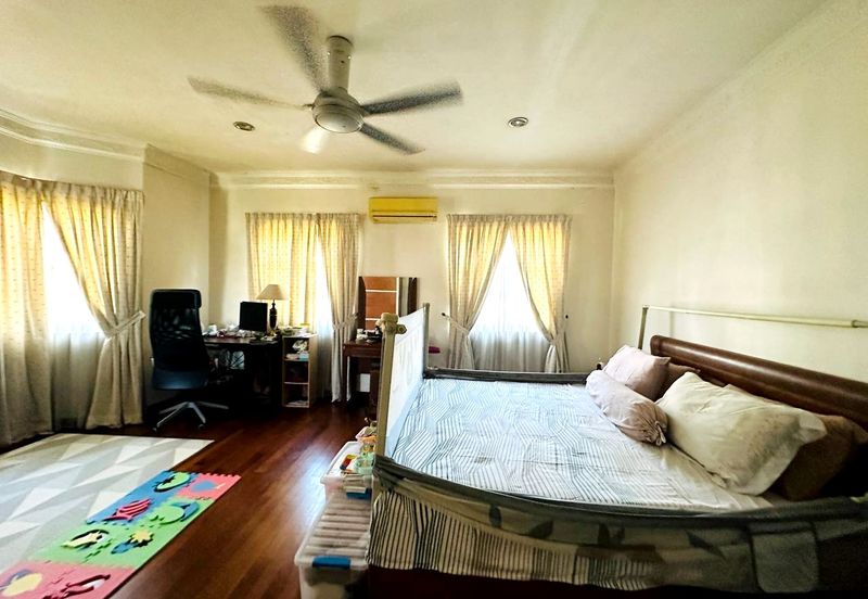 Seksyen 8, Kota Damansara