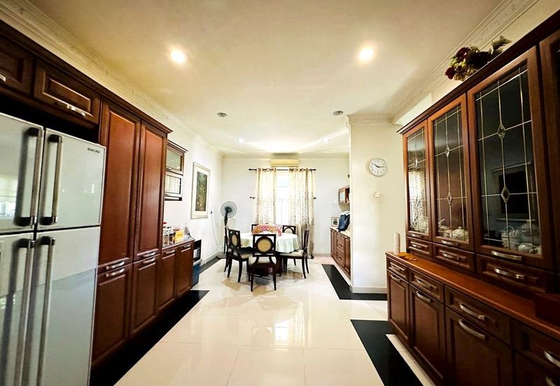 Seksyen 8, Kota Damansara