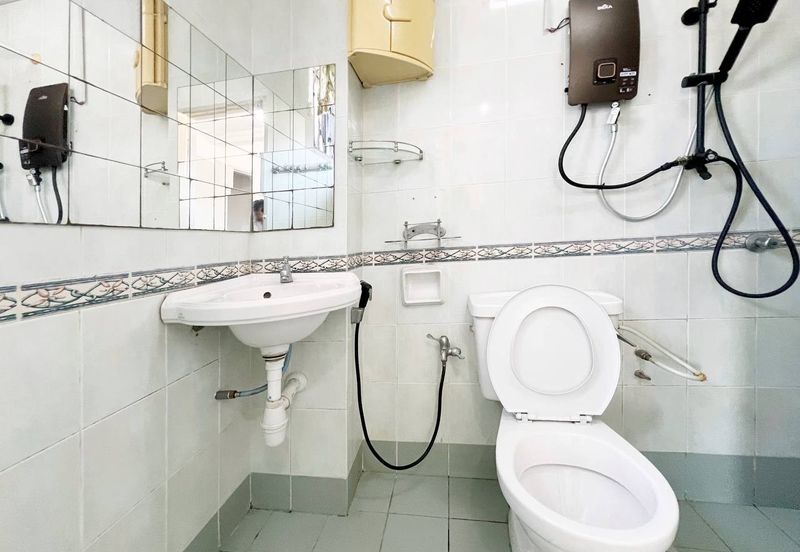 Renovated Double Storey Jalan Nova Subang Bestari FOR SALE