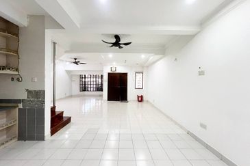 Renovated Double Storey Jalan Nova Subang Bestari FOR SALE