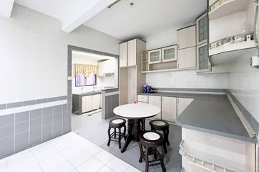 Renovated Double Storey Jalan Nova Subang Bestari FOR SALE