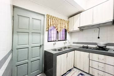Renovated Double Storey Jalan Nova Subang Bestari FOR SALE