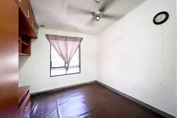 Renovated Double Storey Jalan Nova Subang Bestari FOR SALE