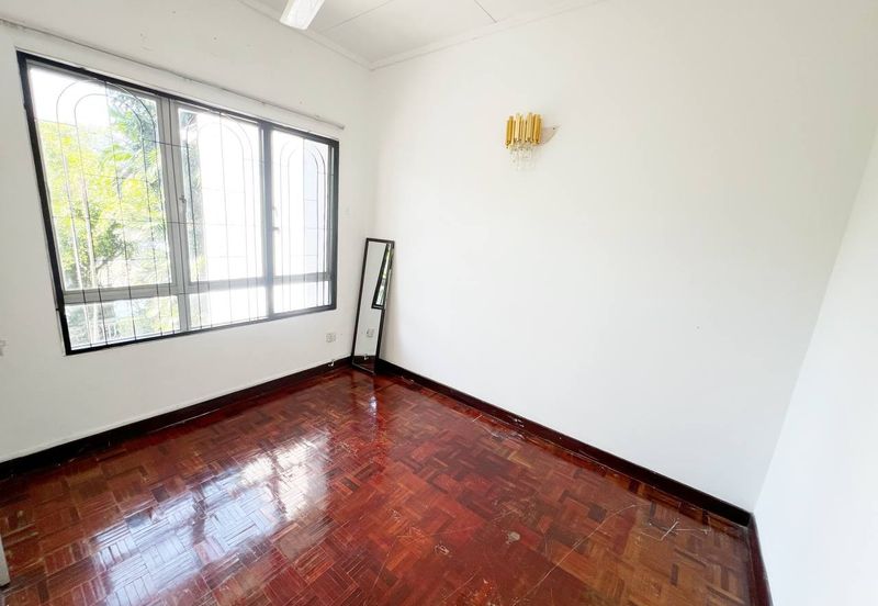 Renovated Double Storey Jalan Nova Subang Bestari FOR SALE