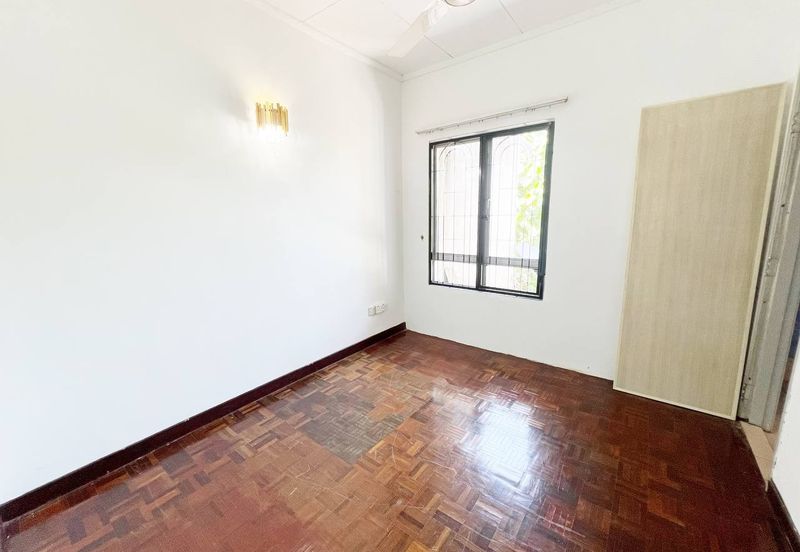 Renovated Double Storey Jalan Nova Subang Bestari FOR SALE