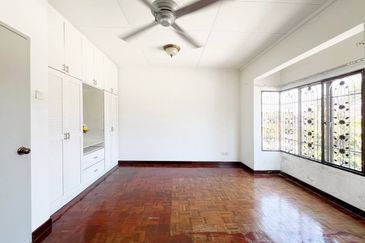 Renovated Double Storey Jalan Nova Subang Bestari FOR SALE