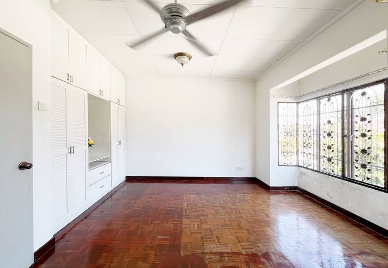 Renovated Double Storey Jalan Nova Subang Bestari FOR SALE