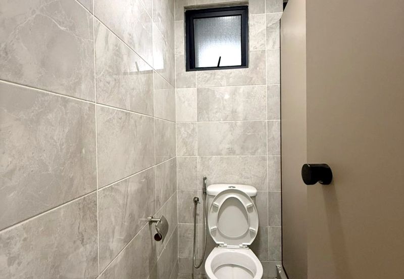 Kenwingston Square Garden