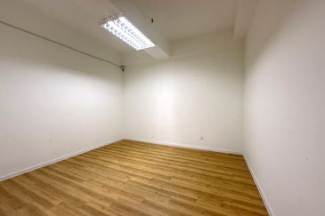 Kenwingston Square Garden