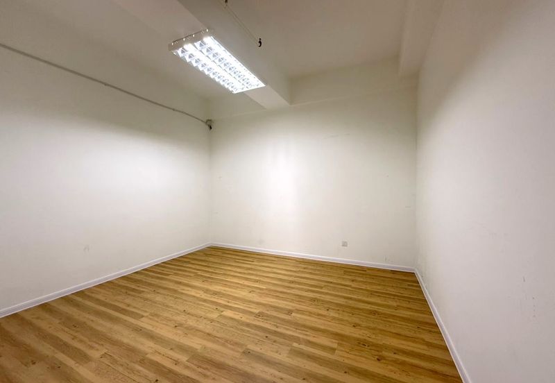 Kenwingston Square Garden