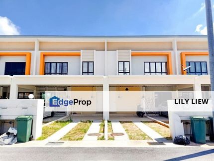 Masuk Segera First Floor Villa Kesuma Townhouse semenyih Beranang, Selangor, Semenyih