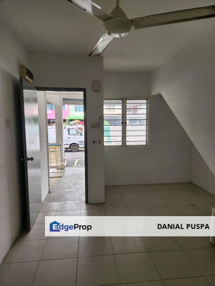 Freehold 3 Storey Townhouse Taman Saujana Palma KAJANG FOR SALE, Selangor, Kajang