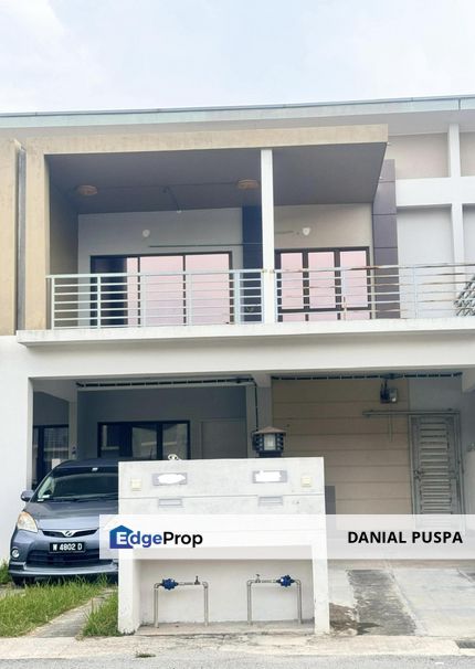 Townhouse With Spacious Balcony, Bandar Tasik Kesuma, Semenyih , Selangor, Semenyih