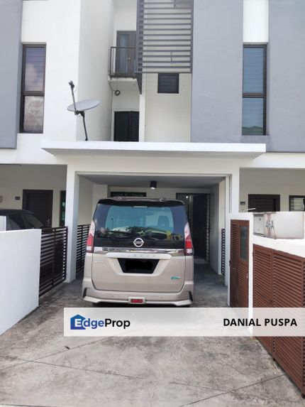 1.5 Storey Town House Cempaka Seri Townvilla 1,  Kota Seriemas Nilai FOR SALE, Negeri Sembilan, Seremban