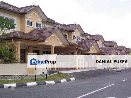 Facing open Double Storey Terrace House Taman pinggiran saujana kajang, Selangor, Kajang